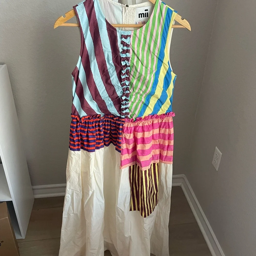 NWOT MII COLLECTIONS ILANA SLEEVELESS GATHERED DRESS SZ Small - Picture 3 of 5